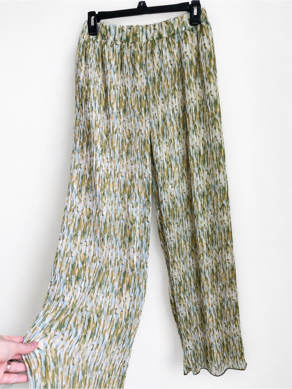 Jacquie The Label Green Crinkle Wide Leg Pants Abstract Elastic Waist